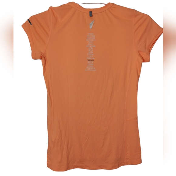 Nike Miller Running Women's 15K Toronto  Athletic T-Shirt Peach Size Small - Picture 8 of 11